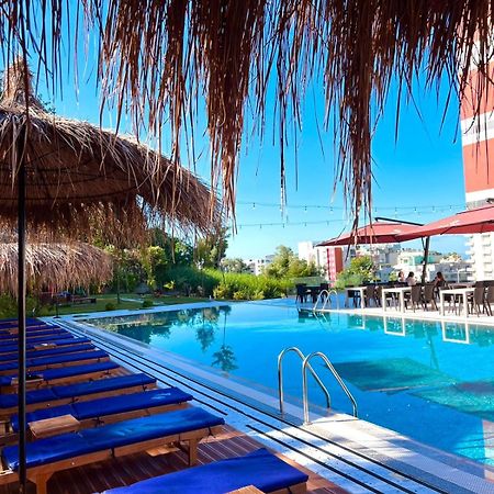 Olivia'S Hill Resort Kryemëdhej 外观 照片
