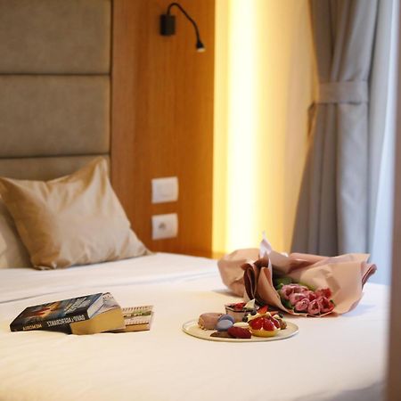 Olivia'S Hill Resort Kryemëdhej 外观 照片