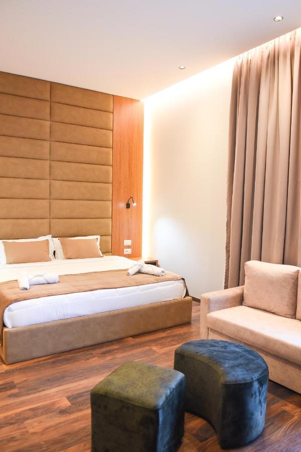 Olivia'S Hill Resort Kryemëdhej 外观 照片