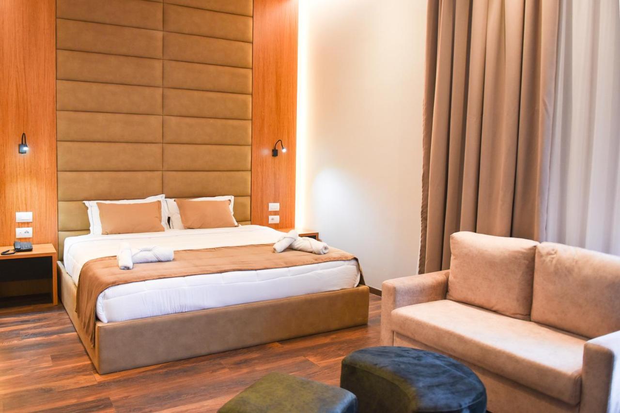 Olivia'S Hill Resort Kryemëdhej 外观 照片