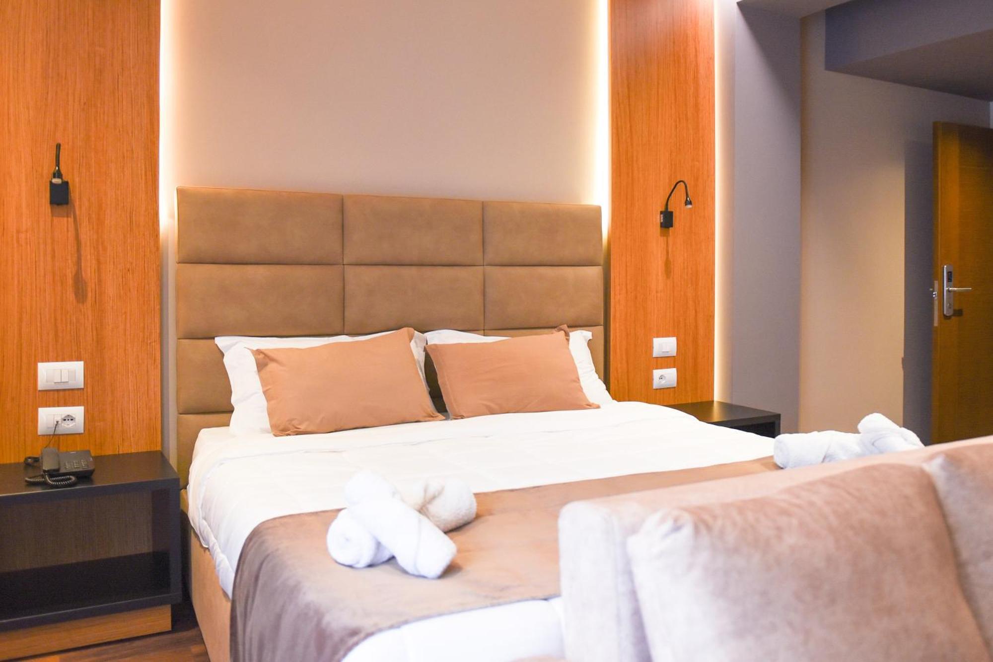 Olivia'S Hill Resort Kryemëdhej 外观 照片