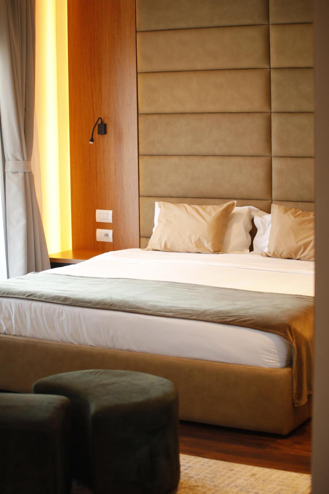 Olivia'S Hill Resort Kryemëdhej 外观 照片