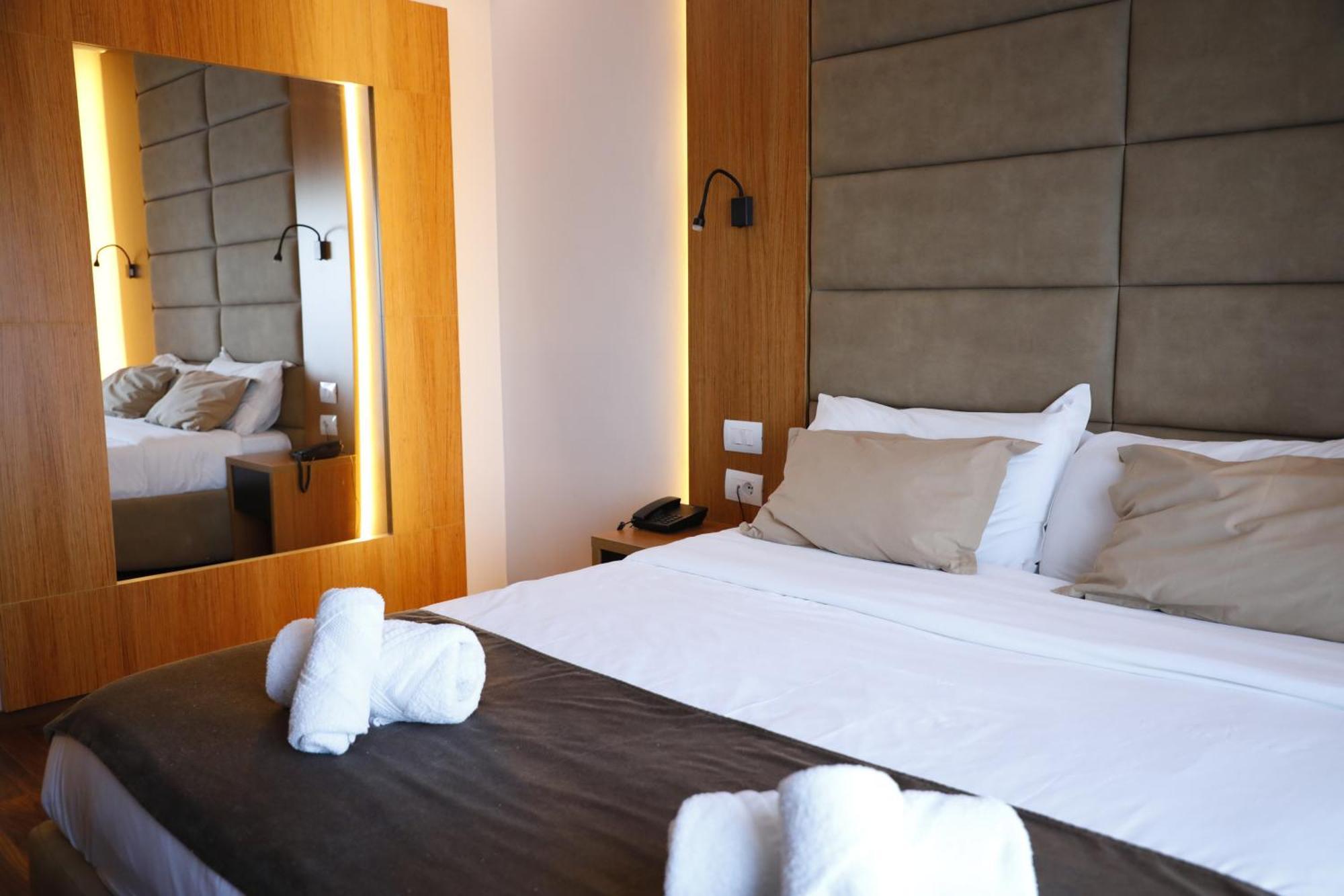 Olivia'S Hill Resort Kryemëdhej 外观 照片